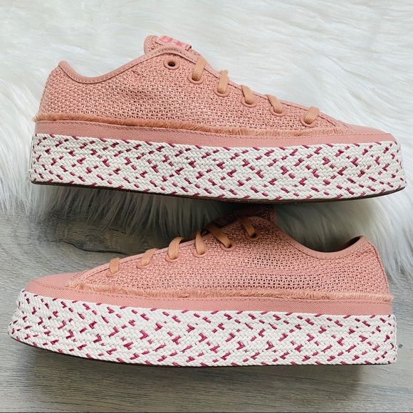 NWT Converse Chuck Taylor All Star Low Top Women’s - Picture 8 of 10